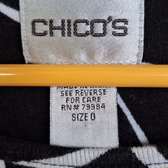 Chico's Tee Sz0 Short Sleeve blk/Wht Floral Round Neck Good Shape Machine Wash - Picture 7 of 7